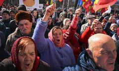 Demonstrators attend protest backing the pro-Russian Shor party in Chișinău on Sunday