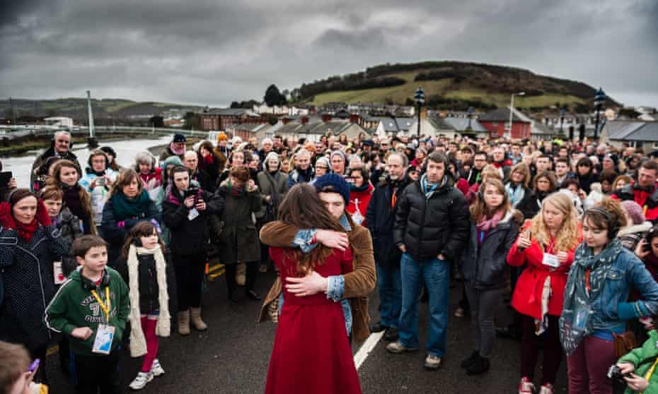 Actors from Theatr Genedlaethol Cymru (the Welsh language National Theatre of Wales ) performing in ‘Y Bont’ (The Bridge) through the streets of Aberystwyth in 2013, marking the 50th anniversary of the first protest for equal rights for the Welsh language.