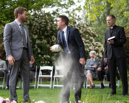 Malcolm (Frankie Muniz, centre) is forced back into the chaos of his dysfunctional family.