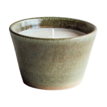 Lit Artisan Refillable Candles Deep vermilion