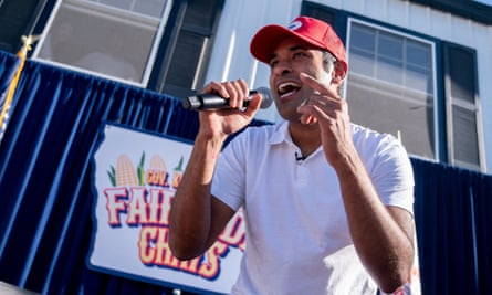 Vivek Ramaswamy raps at the Iowa State Fair in Des Moines.