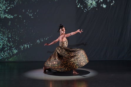 Llewellyn Mnguni as Gertrude in Hamlet