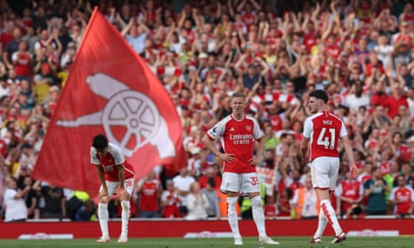 Arsenal pipped to the title by Manchester City again