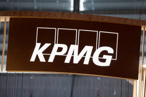 A KPMG logo