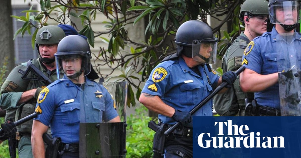 police officers most likely to die responding to domestic disputes us news the guardian
