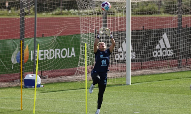 The goalkeeper Sandra Paños in pre-Euros training at Las Rozas