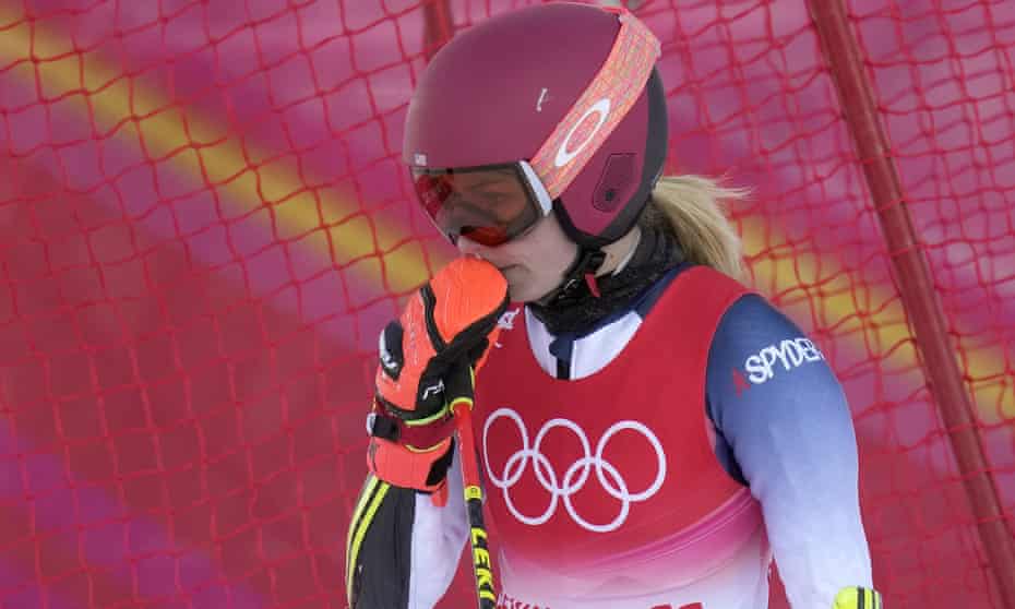 Mikaela Shiffrin leaves the course after missing a gate at the women’s giant slalom