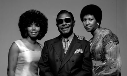 Aretha Franklin, right; her father, the Baptist preacher CL; and her sister, fellow singer Carolyn 1971.