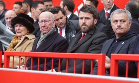 60th anniversary of Munich Air Disaster - Old Trafford Ceremony<br>MANCHESTER, ENGLAND - FEBRUARY 06:  (EXCLUSIVE COVERAGE) Sir Bobby Charlton and Lady Norma Charlton, Michael Carrick and Manager Jose Mourinho of Manchester United attend a service to commemorate the 60th anniversary of the Munich Air Disaster at Old Trafford on February 6, 2018 in Manchester, England.  (Photo by Tom Purslow/Man Utd via Getty Images)