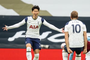 Son celebrates with provider Kane.