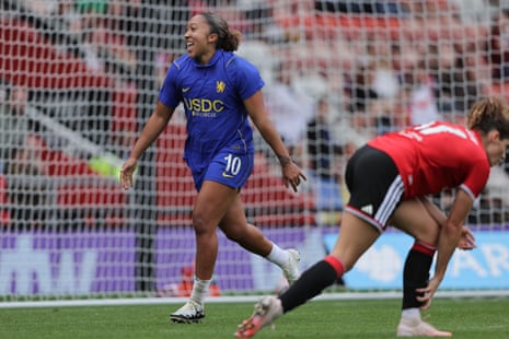 Manchester United v Chelsea: Womens Super League – live