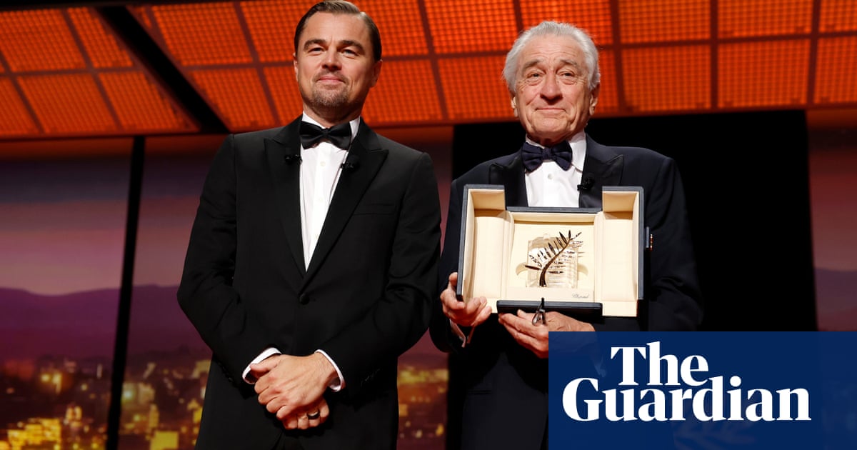 Robert De Niro attacks Trump in Cannes speech: This isn't just America's problem'
