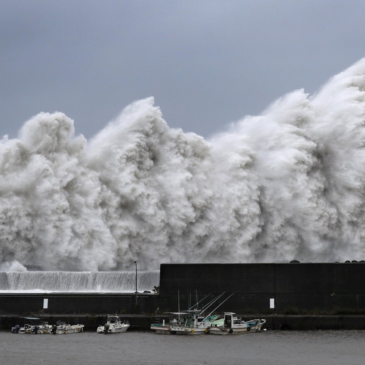 Typhoon Jebi Japan Hit By Strongest Storm For 25 Years World News The Guardian