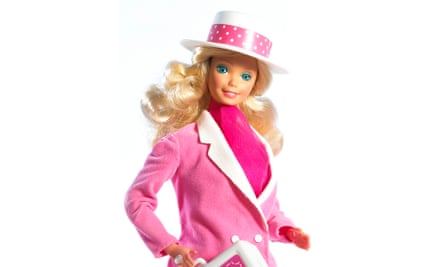 1985'ten Geceye Gündüz Barbie'si, Tasarım Müzesi'ndeki serginin bir parçası.