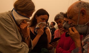 Evacuation meeting of NSW south coast residents