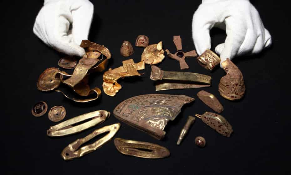 Items from the Staffordshire hoard