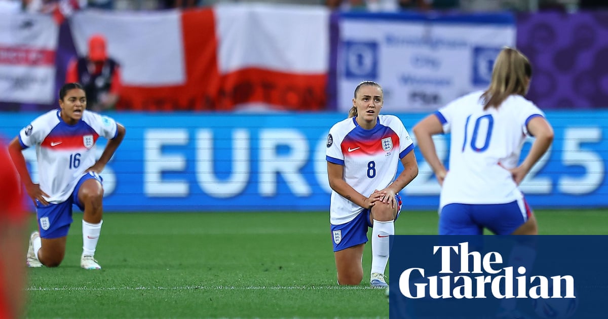 WSL players to resume taking knee after Jess Carter abuse prompted refusal