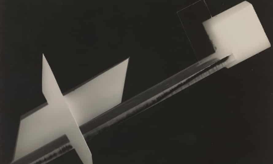 Photogram c1925 by László Moholy-Nagy.
