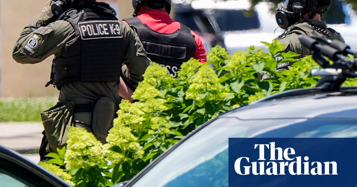 Spanish-language journalist still in Ice custody despite being granted bond