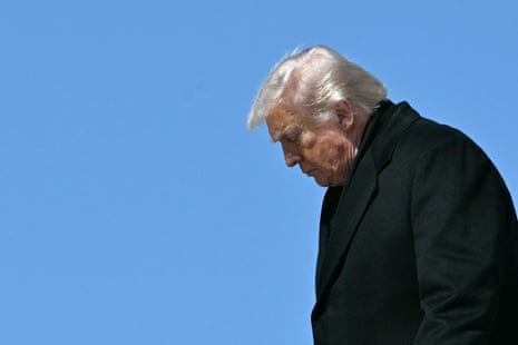 Ông Trump rất muốn tiết lộ chi tiết về sức khỏe của người khác – nhưng không phải của chính mình | Donald Trump | The Guardian