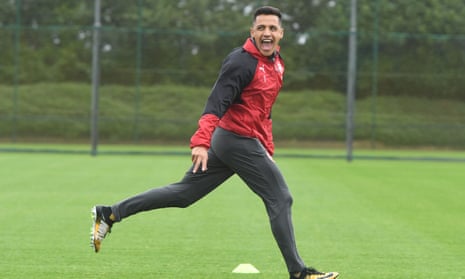 Alexis Sánchez back in training with Arsenal after being close to a £60m move to Manchester City.