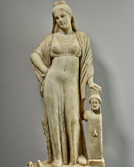 A small statue of a goddess