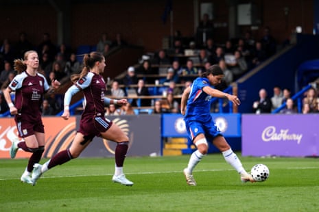 Sam Kerr fires in Chelsea’s equaliser.
