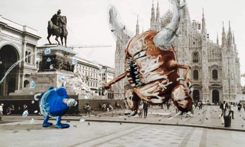 Poliwhirl and Pinsir during a Pokémon battle in front of Milan Cathedral
