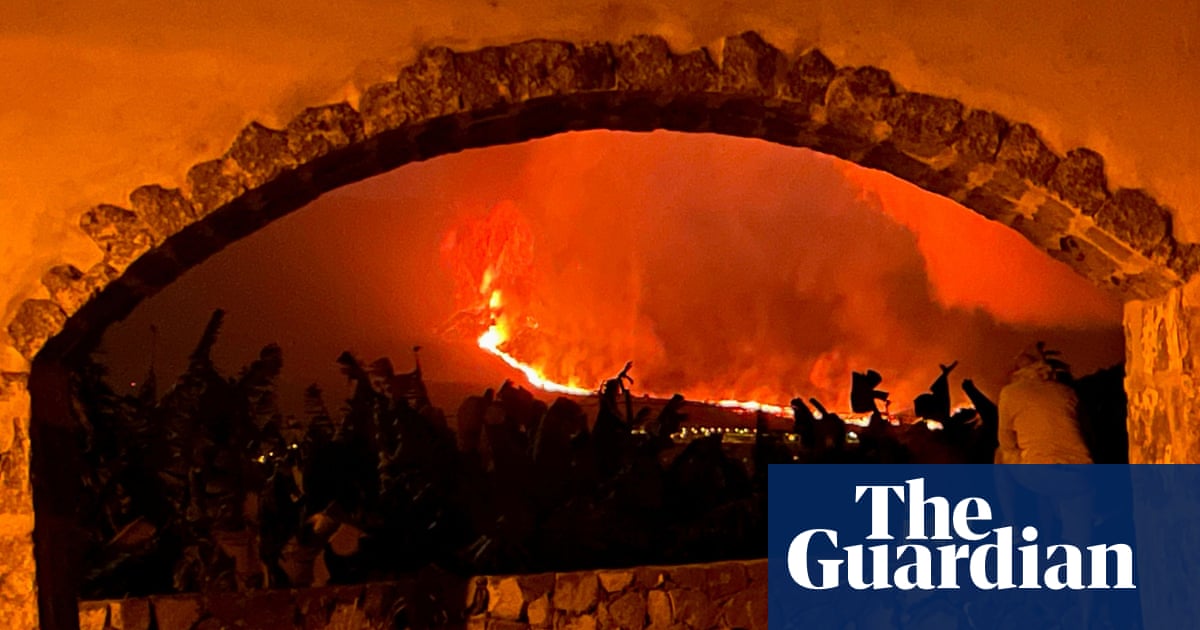 La Palma residents warned of ‘evolution of volcanic emergency’