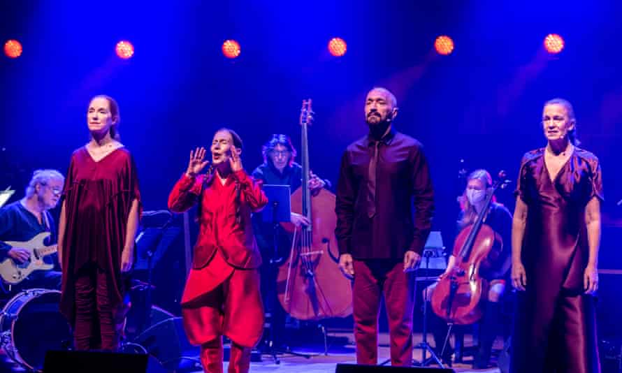 ‘A composer and performer taking herself just seriously enough.’ (l to r) Allison Sniffin, Meredith Monk, Theo Bleckmann and Kate Giessinger