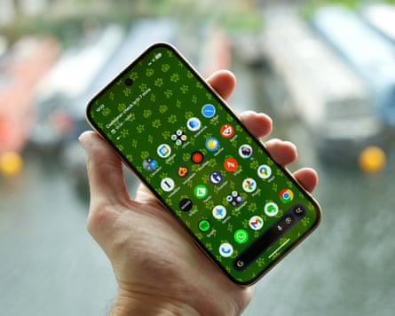 The home screen of the Google Pixel 10.