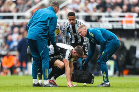 Sven Botman is concussed.