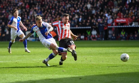 Szmodics slots in.