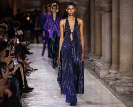 Giorgio Armani's final show: a catwalk memorial choreographed by himself | Milan fashion week | The Guardian Giorgio Armani's final show: a catwalk memorial choreographed by himself | Milan fashion week | The Guardian