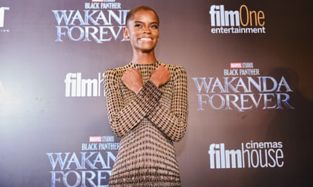 Летиция Райт на африканската премиера на Black Panther: Wakanda Forever