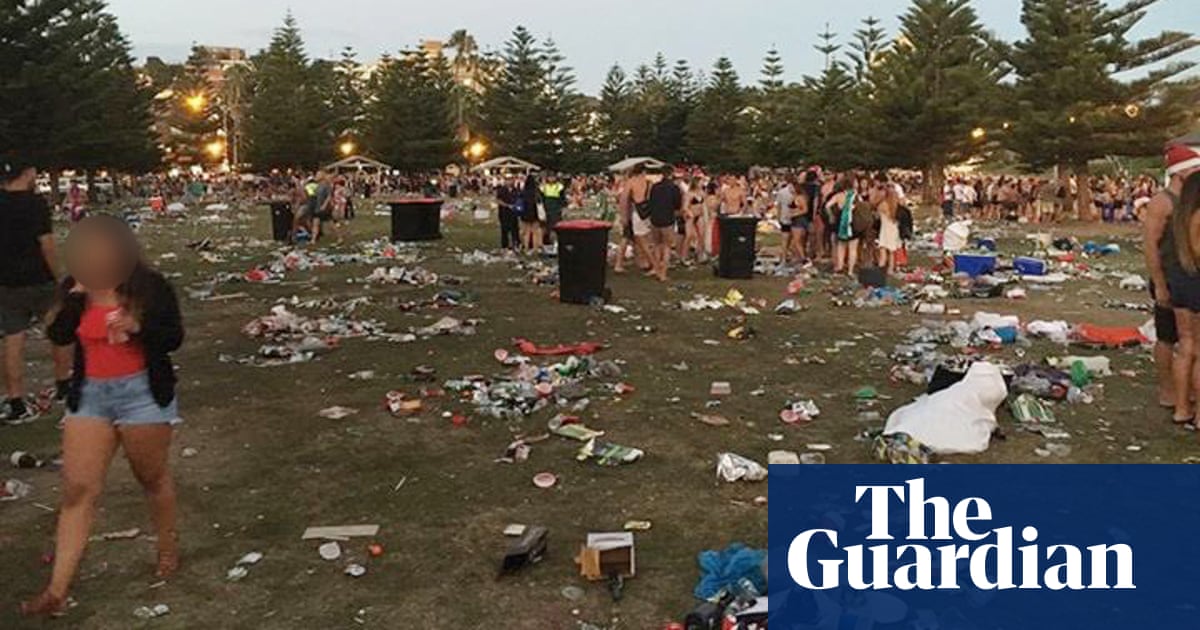 Sydney S Coogee Beach Devastated By Garbage After Backpacker Christmas Party Sydney The Guardian Beach Party 2021 Sydney Christmas Day