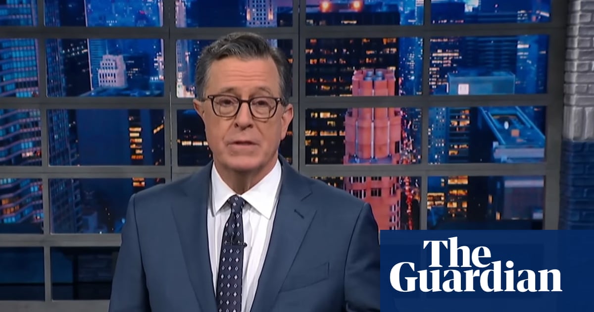 Colbert comenta sobre la declaración de Pelosi acerca de Trump: “La mayoría de los estadounidenses está de acuerdo” Colbert comenta sobre la declaración de Pelosi acerca de Trump: “La mayoría de los estadounidenses está de acuerdo”