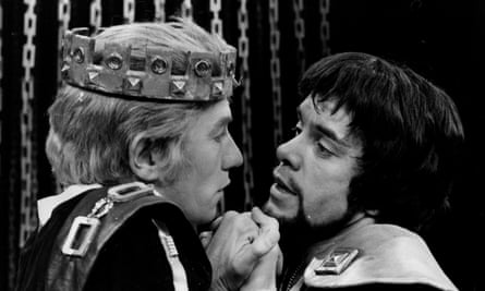 Laurenson, right, with Ian McKellen in Edward II at the Piccadilly theatre, London, 1970.