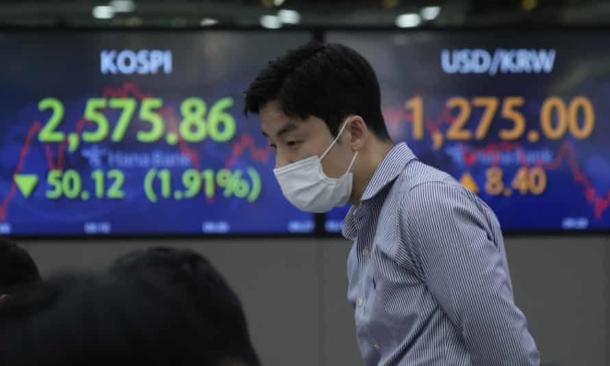 Currency processing room of KEB Hana Bank headquarters in Seoul, South Korea.