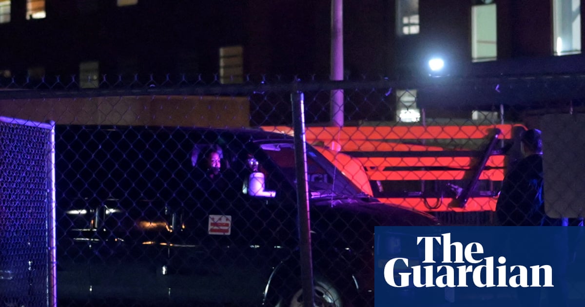 Trump news at a glance: FBI expands Washington shooting investigation as president says one victim has died