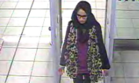 Shamima Begum pictured going through security at Gatwick airport in 2015