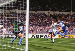 Clive Allen of Tottenham Hotspur beats Coventry’s Trevor Peake & keeoer Steve Ogrizovic to open the scoring.