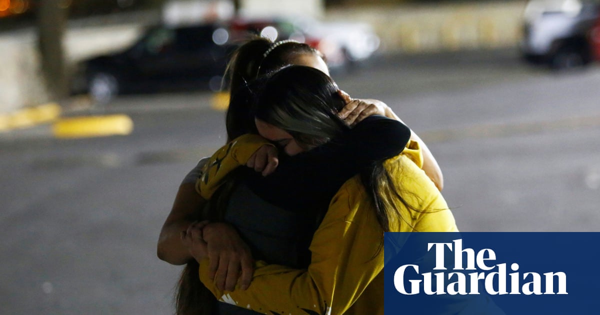 Loved ones reunited at US-Mexico border as Covid travel restrictions lifted