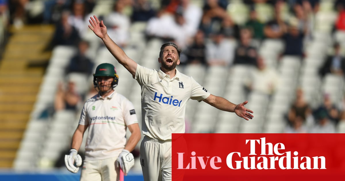 Kohli announces next World Cup will be his last; County Championship title race, third day – live