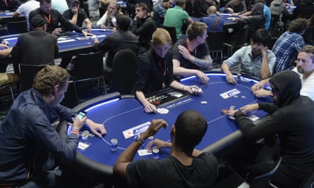 Imagen de una mesa de poker en Casino Barcelona