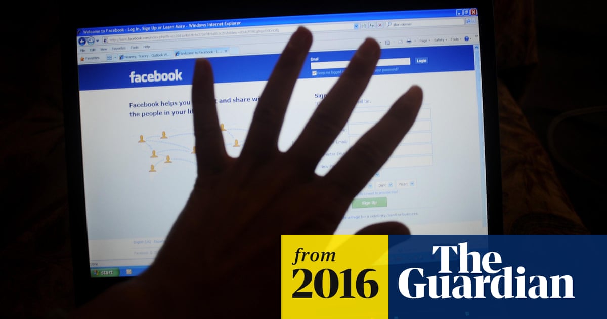 Court bans teenager from social media for posting nude 
