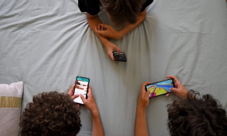teens using phones