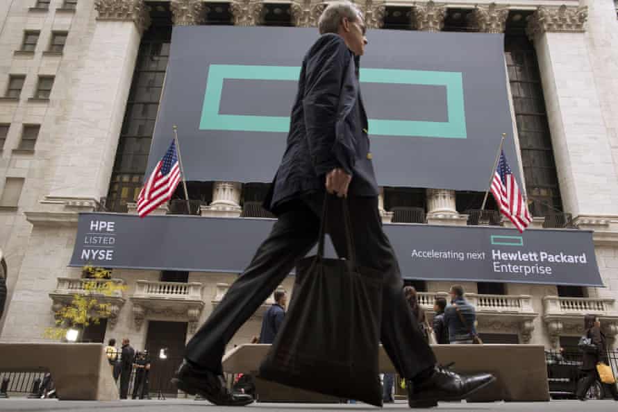 Uk S Micro Focus And Hewlett Packard Agree 6 6bn Software Deal Hewlett Packard The Guardian