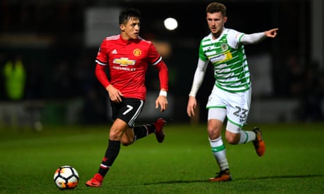 Alexis Sánchez, left, made his Manchester United debut at Yeovil but the former Arsenal player can expect some boos from Spurs fans at Wembley.
