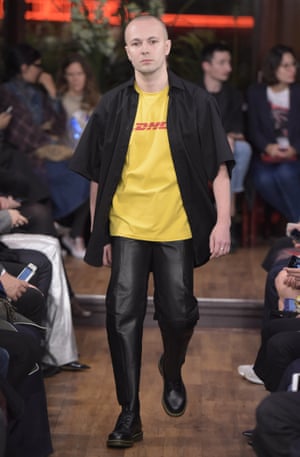 Clothing DHL put a shirt on the right track last fall